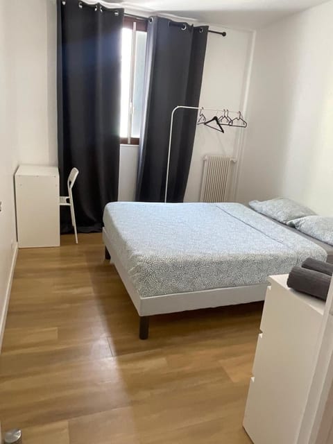 Le Repaire Urbain - 8 voyageurs Apartment in Orléans