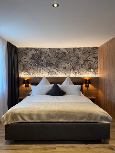 Bedroom, wardrobe