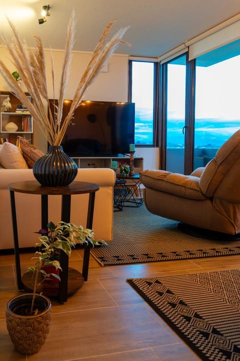 Natural landscape, TV and multimedia, Living room, Sea view