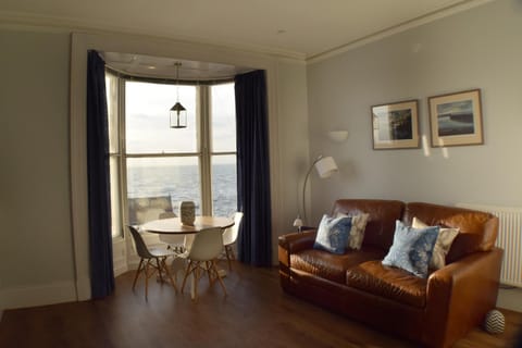 Living room, Sea view