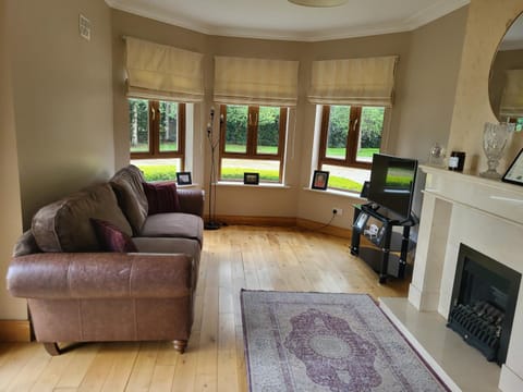 Communal lounge/ TV room, Seating area