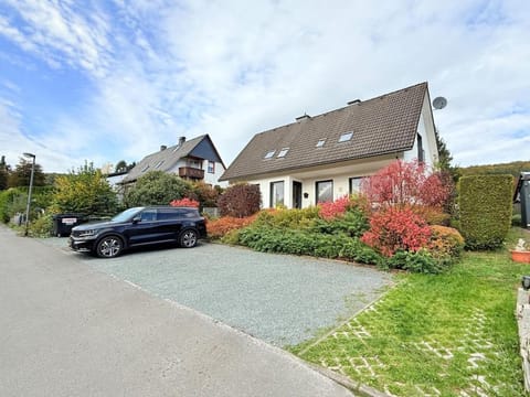 Property building, Garden, Street view, Parking