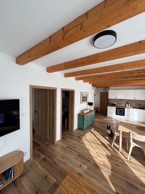 Communal lounge/ TV room, Kitchen or kitchenette, Living room, Dining area