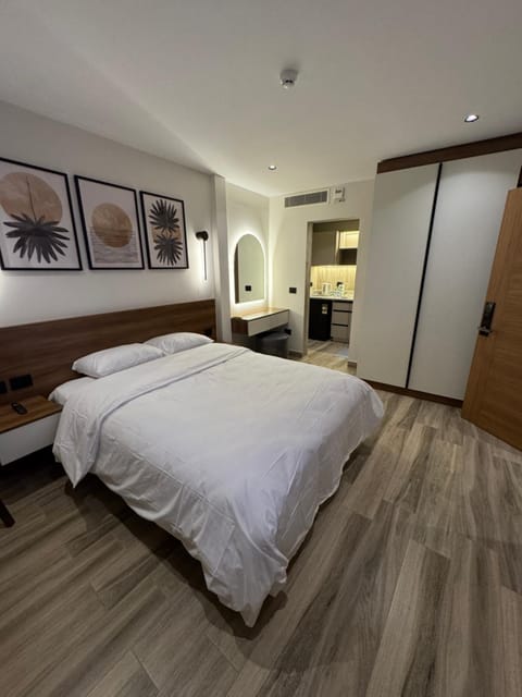 Bed, Bedroom, wardrobe