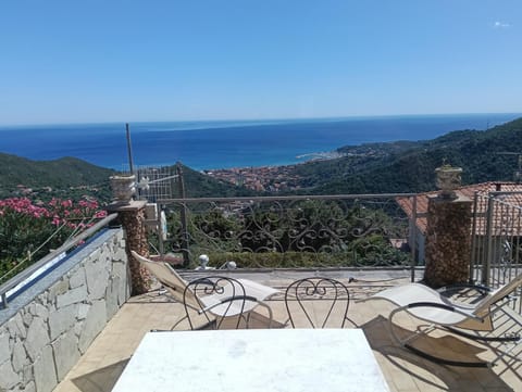 Villa vista mare House in Varazze