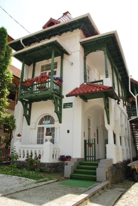 Facade/entrance, On site