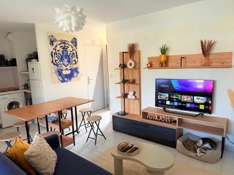 Résidence privée avec balcon, piscine et place de parking Apartment in Le Lavandou