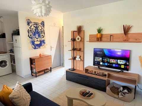 Résidence privée avec balcon, piscine et place de parking Apartment in Le Lavandou