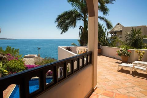Casa de La Paz - Beautiful Beachfront Villa Villa in Puerto Escondido
