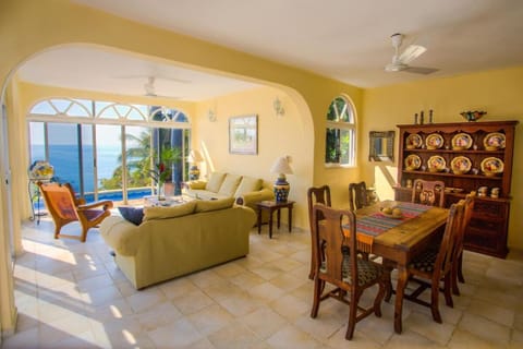 Casa de La Paz - Beautiful Beachfront Villa Villa in Puerto Escondido