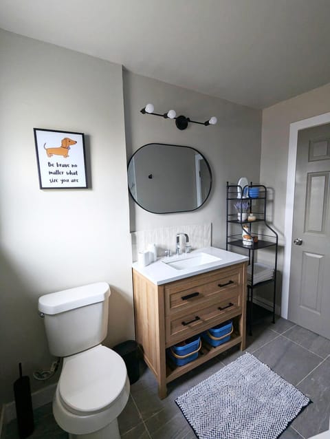 CASA GLAM - Pontiac House in Auburn Hills