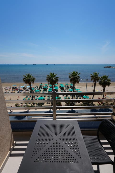 Balcony/Terrace, Beach, Sea view