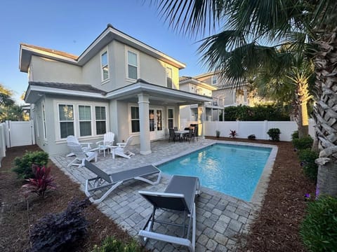 Patio, Swimming pool