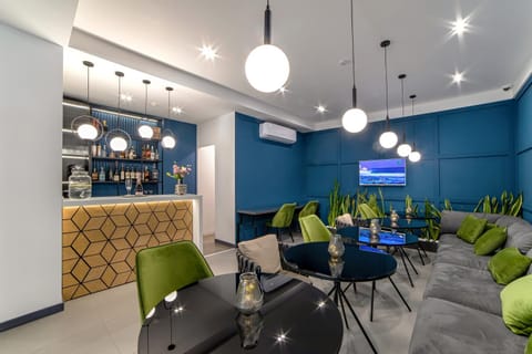 Communal lounge/ TV room, Lounge or bar