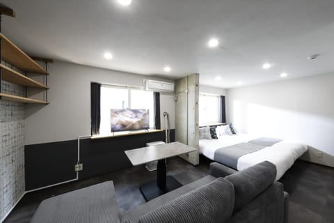 Bed, TV and multimedia, Living room, Bedroom