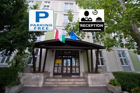Property building, Facade/entrance