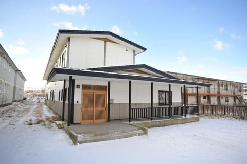 Property building, Day, Winter