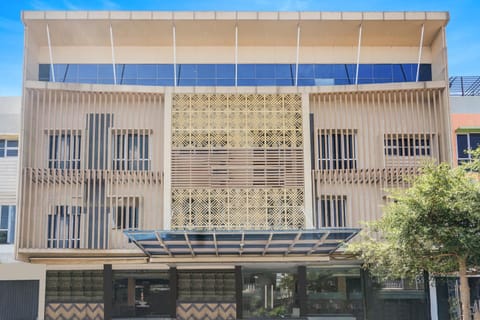 Facade/entrance