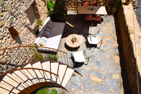 Patio, Seating area, Inner courtyard view