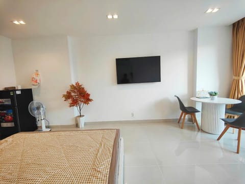 Communal lounge/ TV room, Bed, TV and multimedia