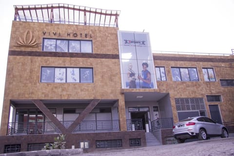 Property building, Day