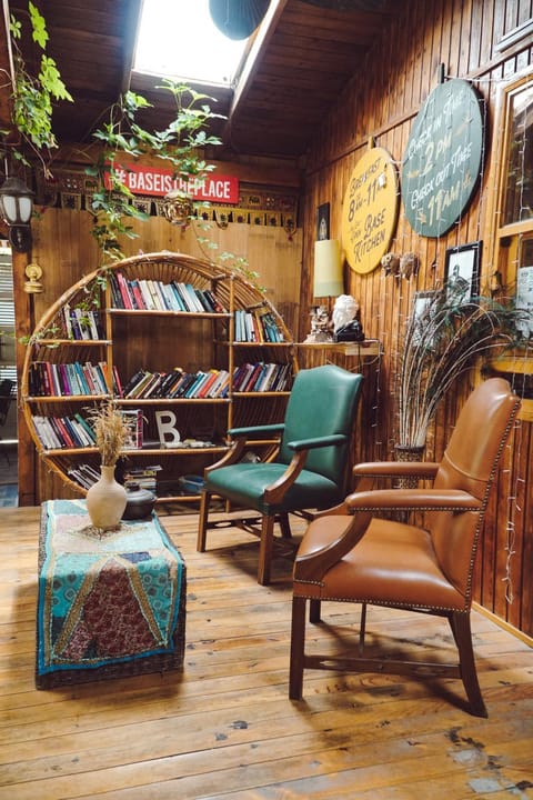 Library, Seating area