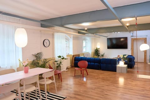 TV and multimedia, Living room, Photo of the whole room, Seating area