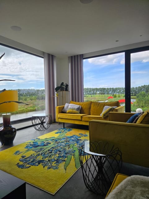 Day, View (from property/room), Living room