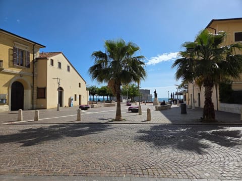 Day, Neighbourhood, Sea view