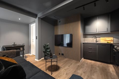 Communal lounge/ TV room, TV and multimedia, Kitchen or kitchenette, Dining area, Evening entertainment