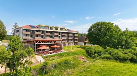 Property building, Restaurant/places to eat