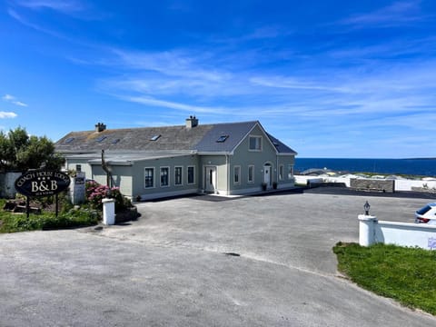 Coach House Lodge Bed and Breakfast in Lahinch