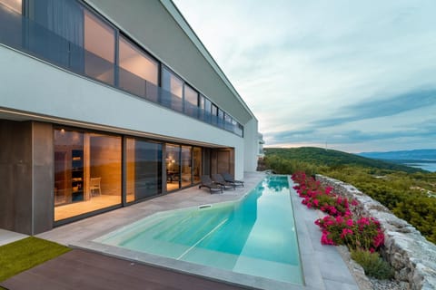 Property building, Natural landscape