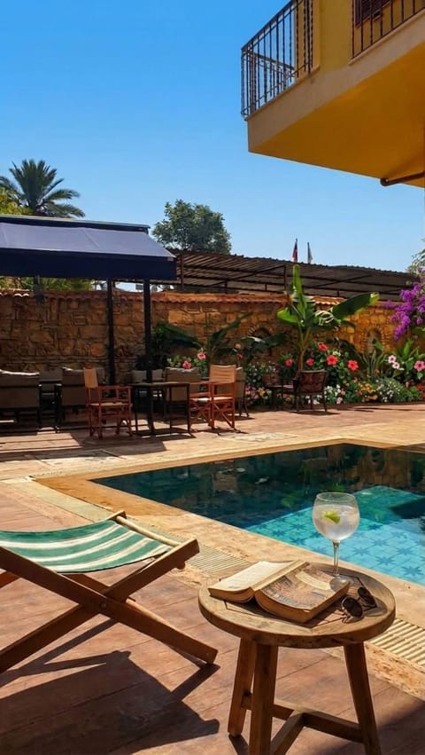 Garden, Swimming pool