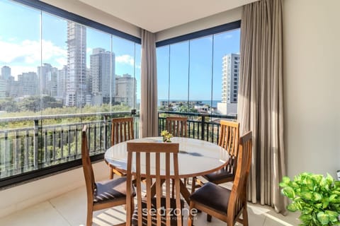 Living room, Dining area, City view
