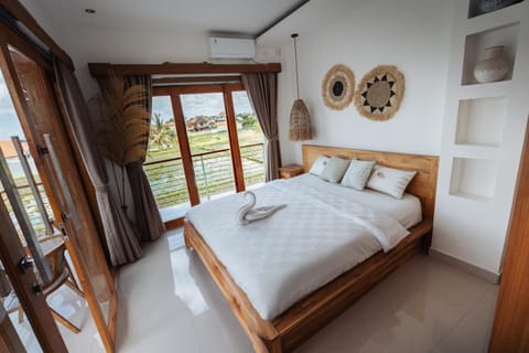 Bed, View (from property/room), Balcony/Terrace, Photo of the whole room, Bedroom, Garden view, towels