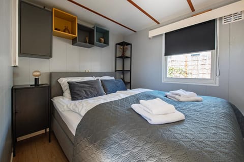 Bed, Photo of the whole room, Bedroom, towels, wardrobe