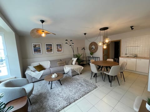 Living room, Seating area, Dining area