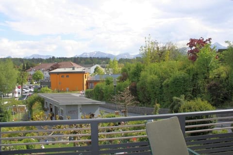 Balcony/Terrace, Garden view, Mountain view