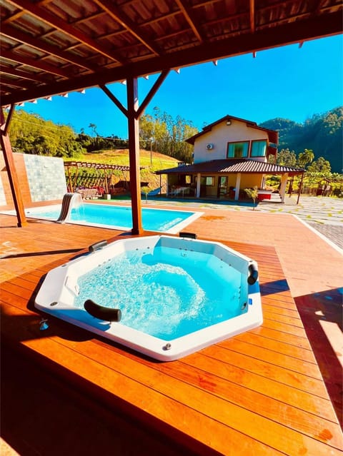 Patio, Natural landscape, Hot Tub, Balcony/Terrace, Mountain view, Pool view, Swimming pool, fireplace, sunbed