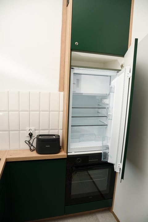 Kitchen or kitchenette, toaster, toaster, kitchen, kitchen