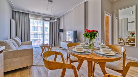 Rezydencja Niechorze D202 Boho z Basenem, Sauną, Jacuzzi, przy samej PLAŻY - 5D Apartments Apartment in West Pomeranian Voivodeship, Poland