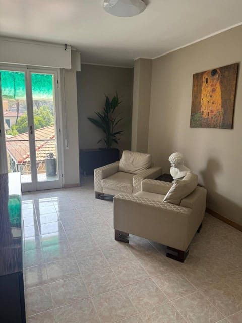 Casa Nicole con spiaggia RDA Luxury Apartment in Bordighera