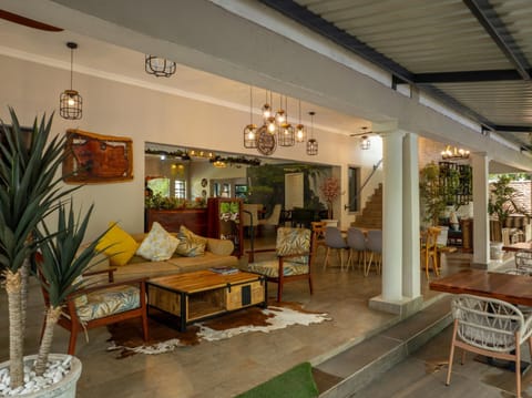 Property building, Restaurant/places to eat