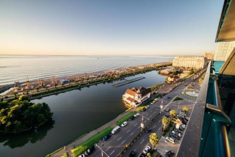City view, Lake view