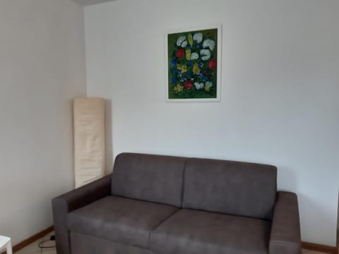 Quiet Corner Apartment Apartment in Riva del Garda