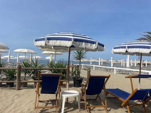 Beach, Sea view, sunbed