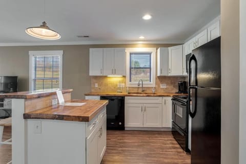 Travelers Fairview Haven Apartment in Fairview