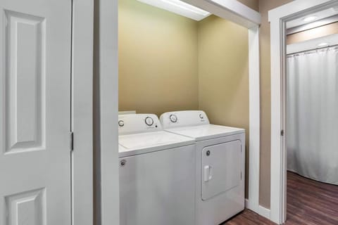 Travelers Fairview Haven Apartment in Fairview