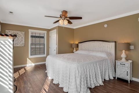 Travelers Fairview Haven Apartment in Fairview